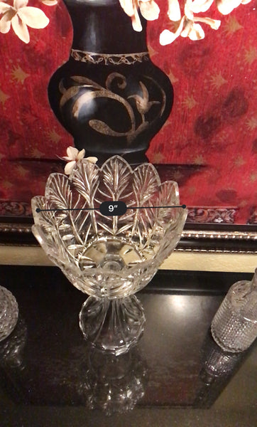 Beautifully crafted 15.5” Crystal Vase
