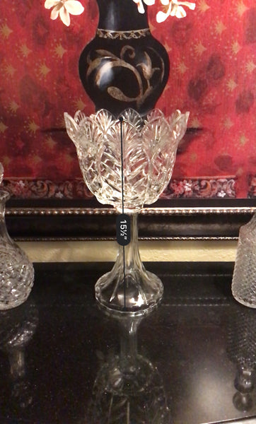 Beautifully crafted 15.5” Crystal Vase